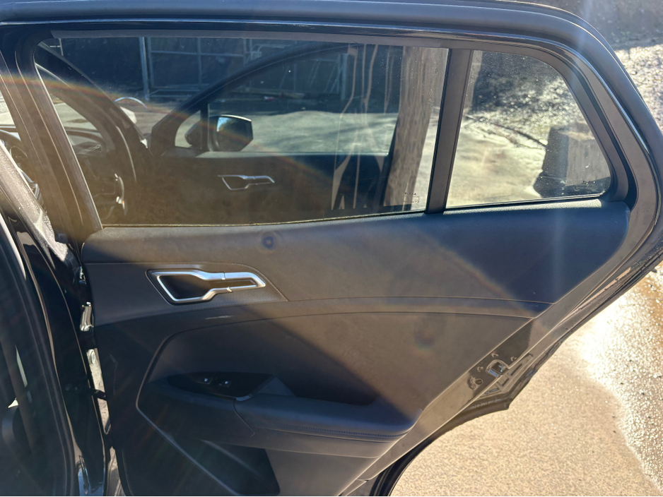 2023 Kia Sportage - image 11