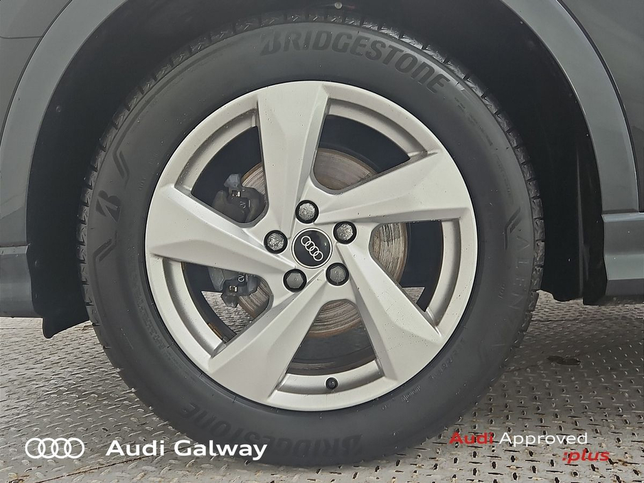 2023 Audi Q3 - image 6