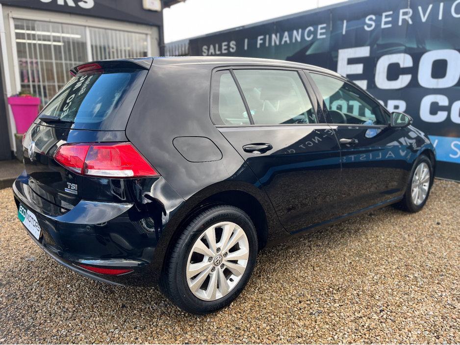 2013 Volkswagen Golf - image 6