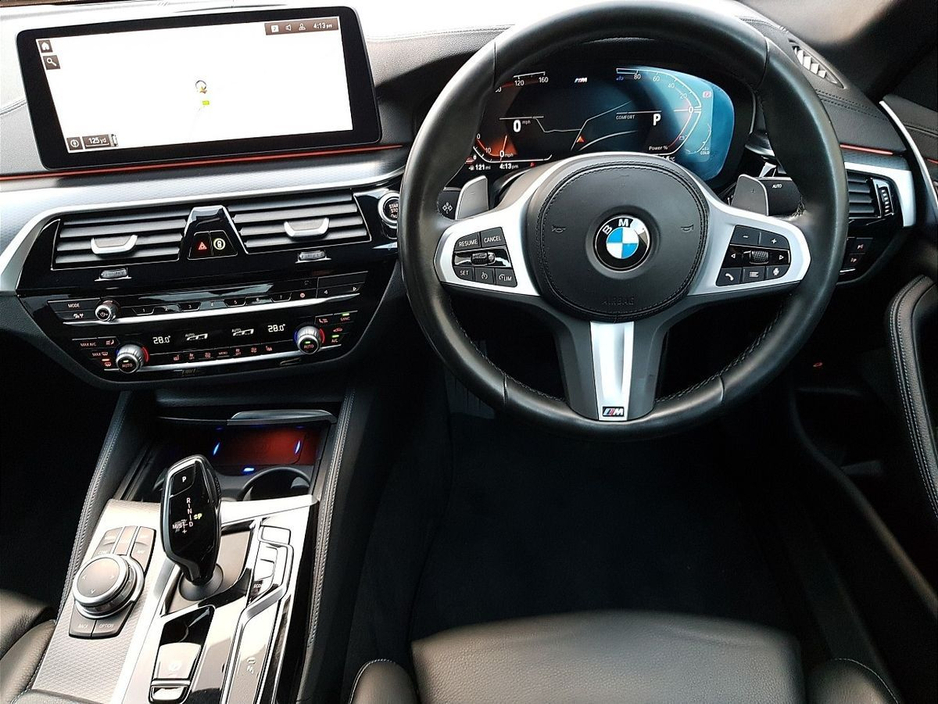 2022 BMW 5 Series - image 5