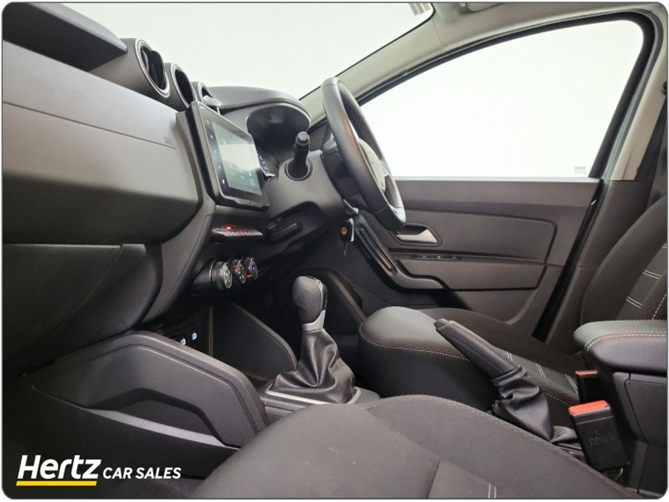 2023 Dacia Duster - image 4