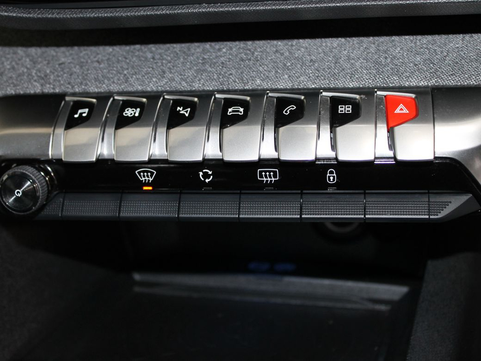 2019 Peugeot 3008 - image 18