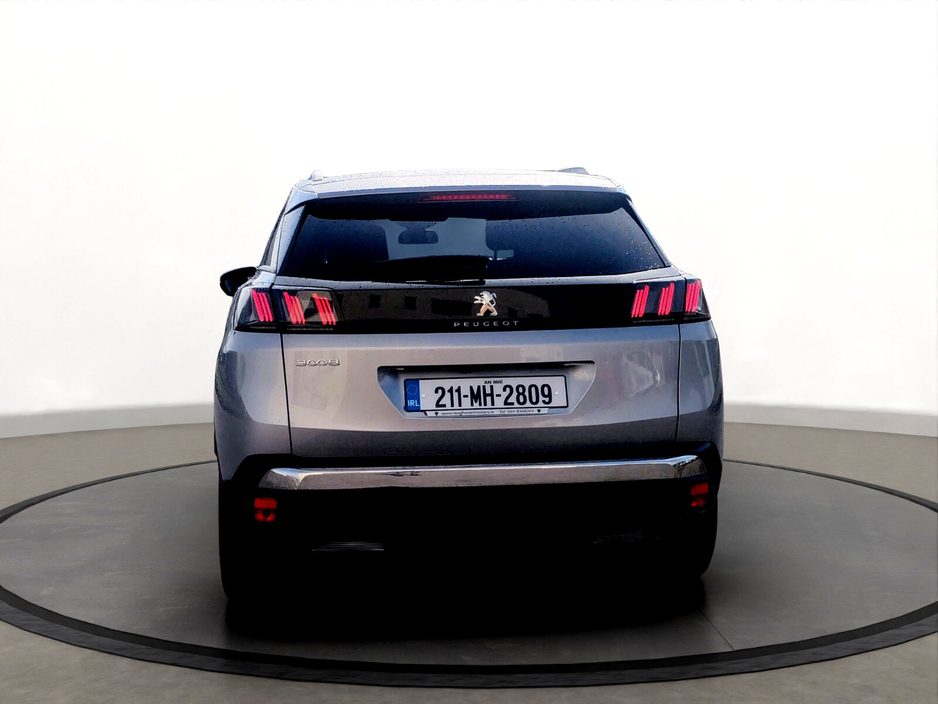 2021 Peugeot 3008 - image 13