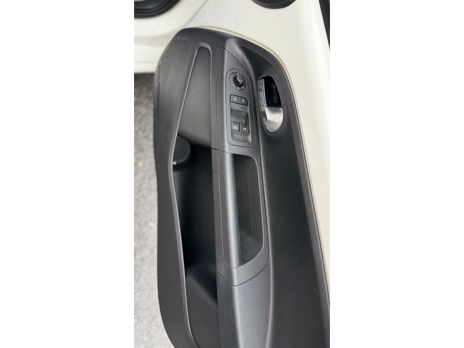 2015 Volkswagen up! 1.0 75BHP TAKE UP €7,999