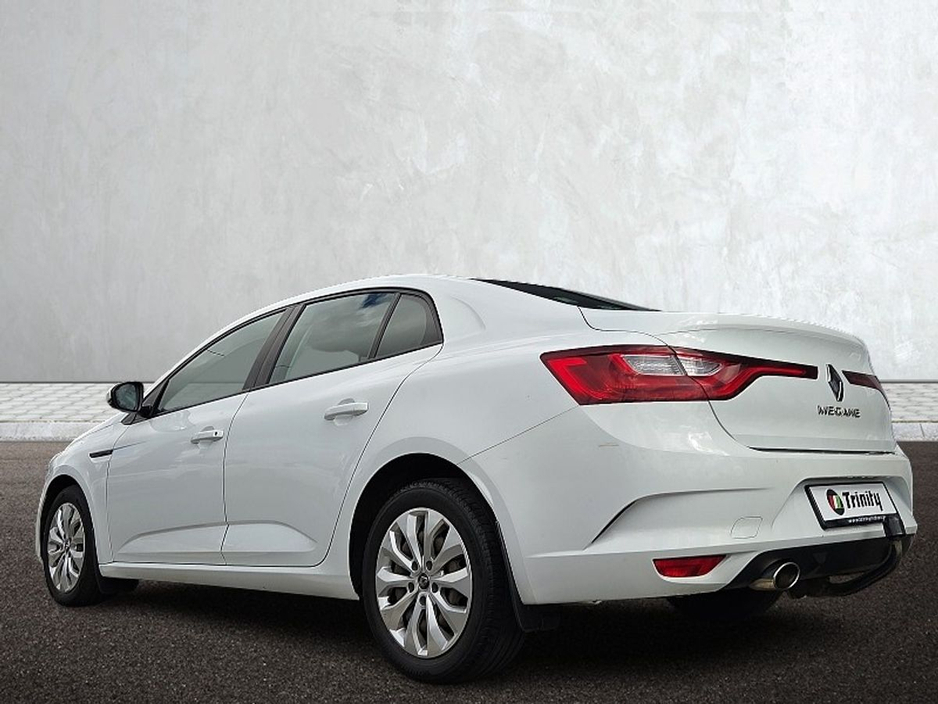 2019 Renault Megane - image 16