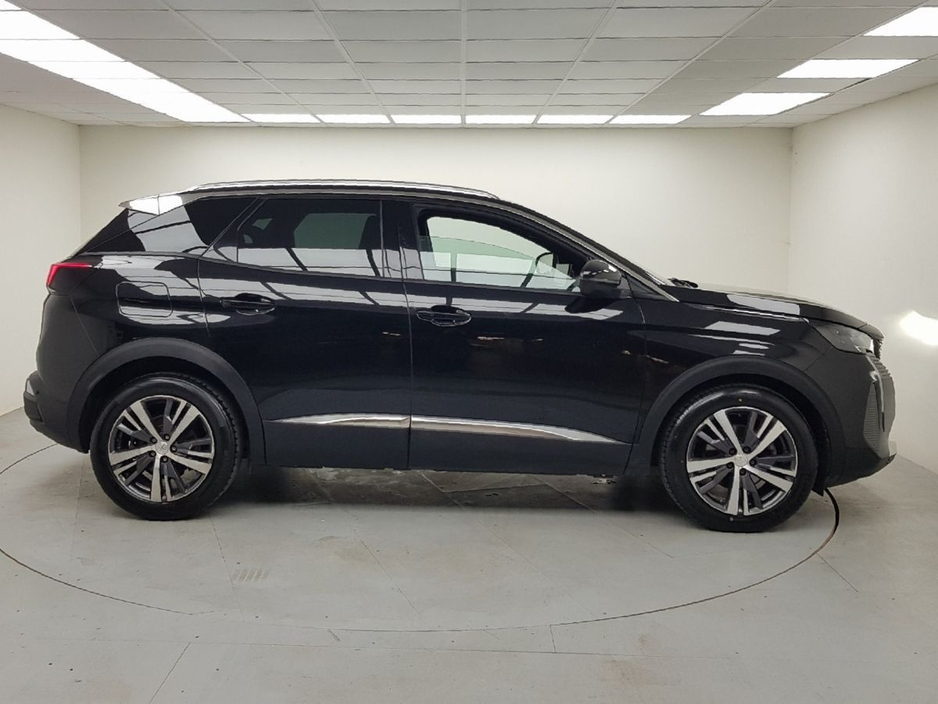 2023 Peugeot 3008 - image 11