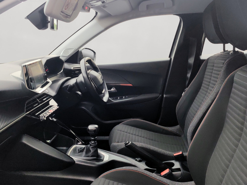 2020 Peugeot 2008 - image 16