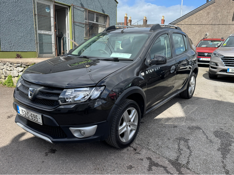 2015 Dacia Sandero Stepway - image 2
