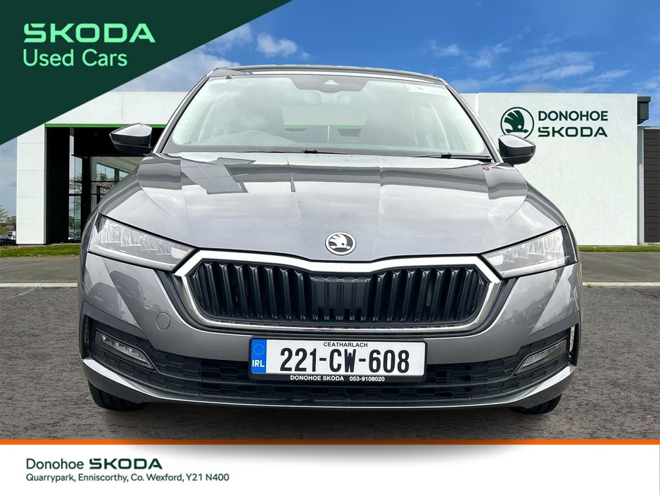 2022 Skoda Octavia - image 7