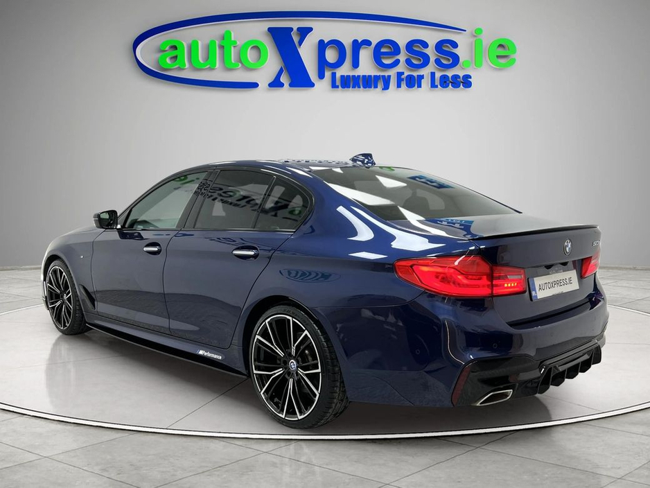 2018 BMW 5 Series - image 11