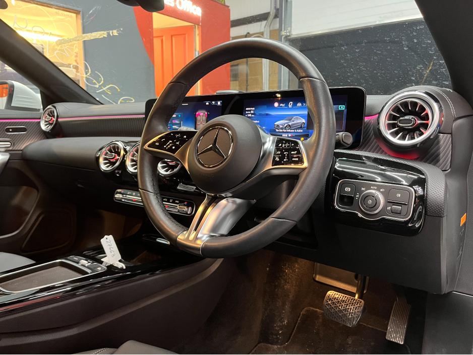 2024 Mercedes-Benz CLA Class 2024 MERCEDES-BENZ CLA200D 2.0 AUTOMATIC / CRUISE CONTROL / 360° PARKING CAMERA / ELECTRIC MEMORY & HEATED SEATS / PADDLE SHIFTERS / AMBIENT LIGHTS