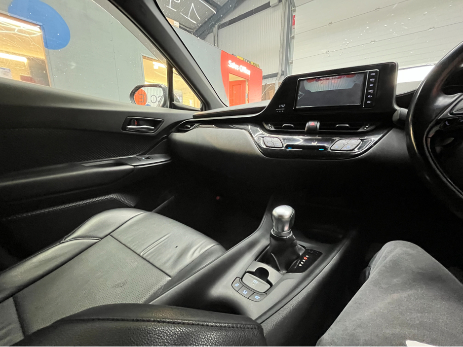 2019 Toyota C-HR - image 16