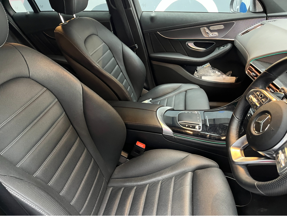 2021 Mercedes-Benz EQC - image 13