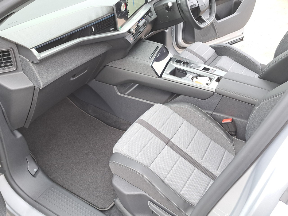 2026 Opel Grandland - image 19