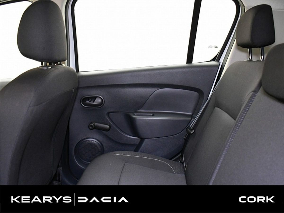 2019 Dacia Sandero - image 7