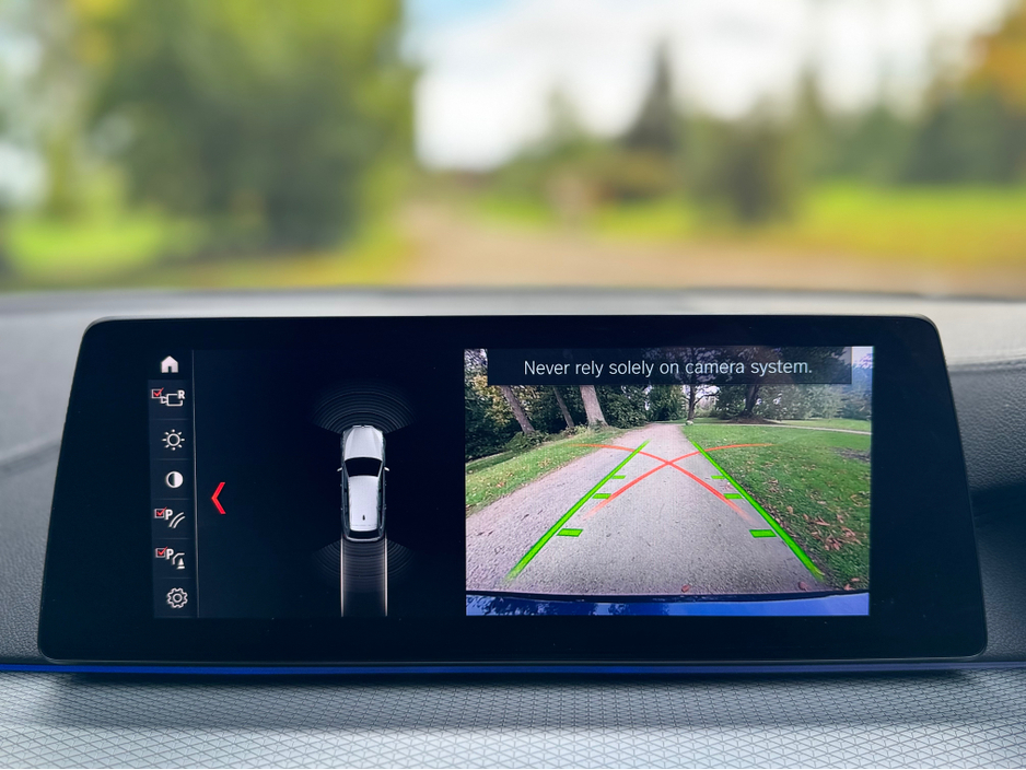 2019 BMW 5 Series - image 34