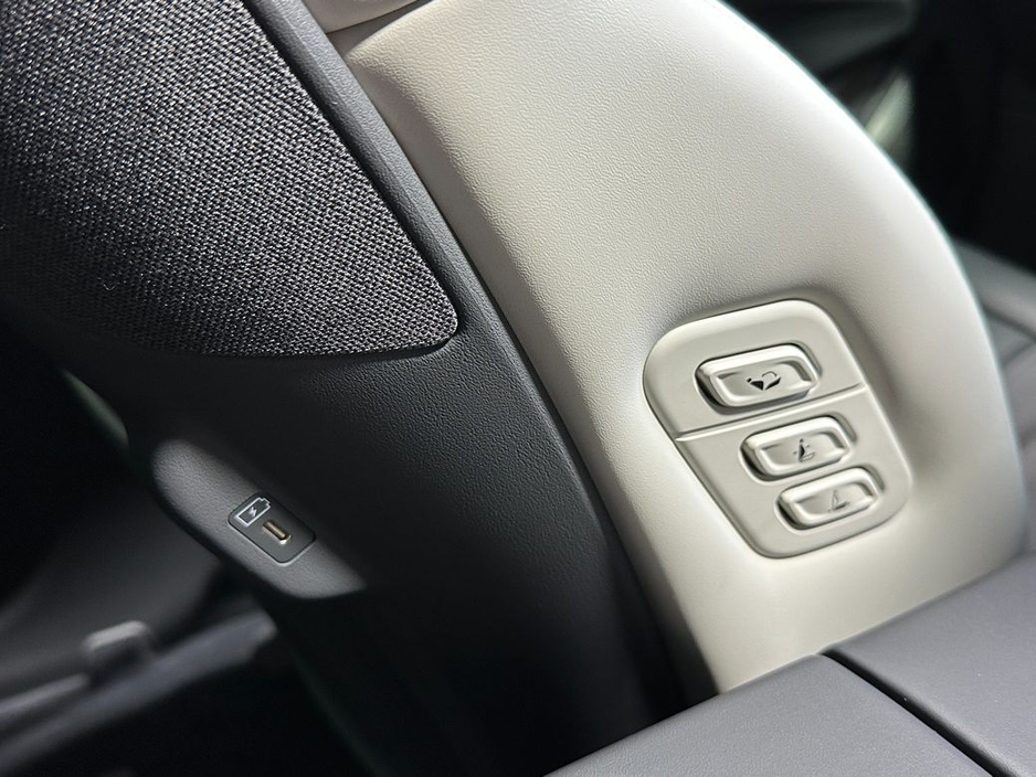 2026 Kia EV9 - image 30