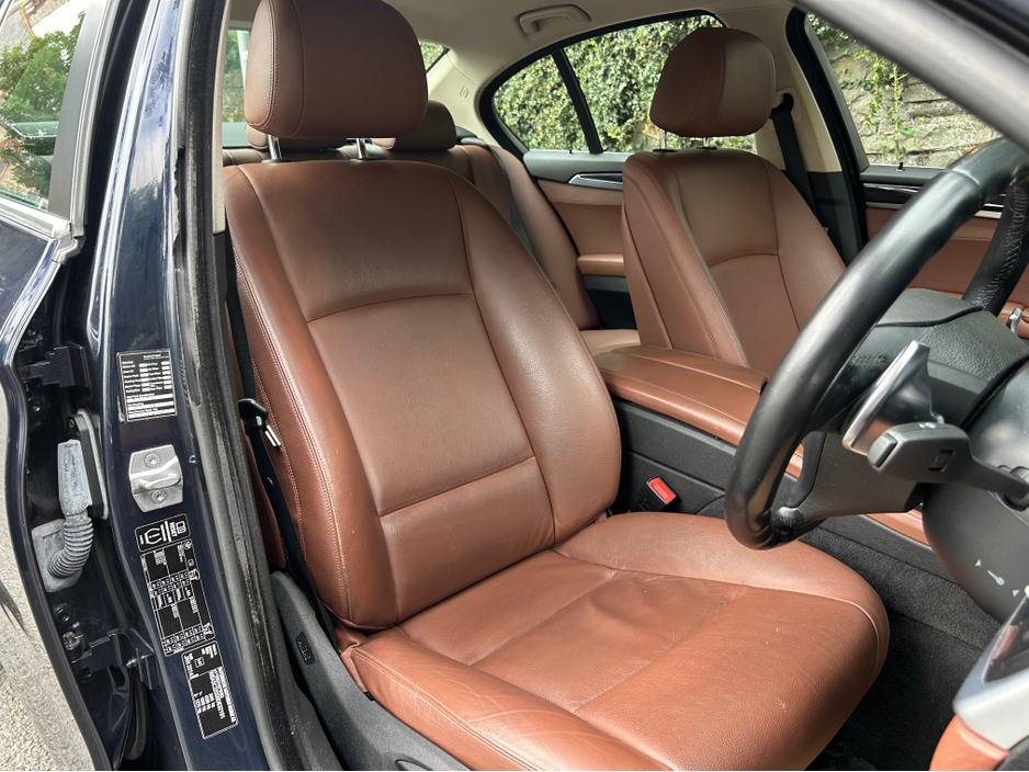 2014 BMW 5 Series - image 17