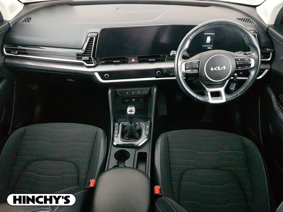 2022 Kia Sportage - image 2