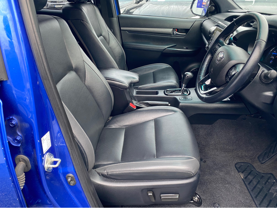 2022 Toyota Hilux 2.8  D-4D 4WD INVINCIBLE X DCB AUTO  ( 221 REG ) €38,800