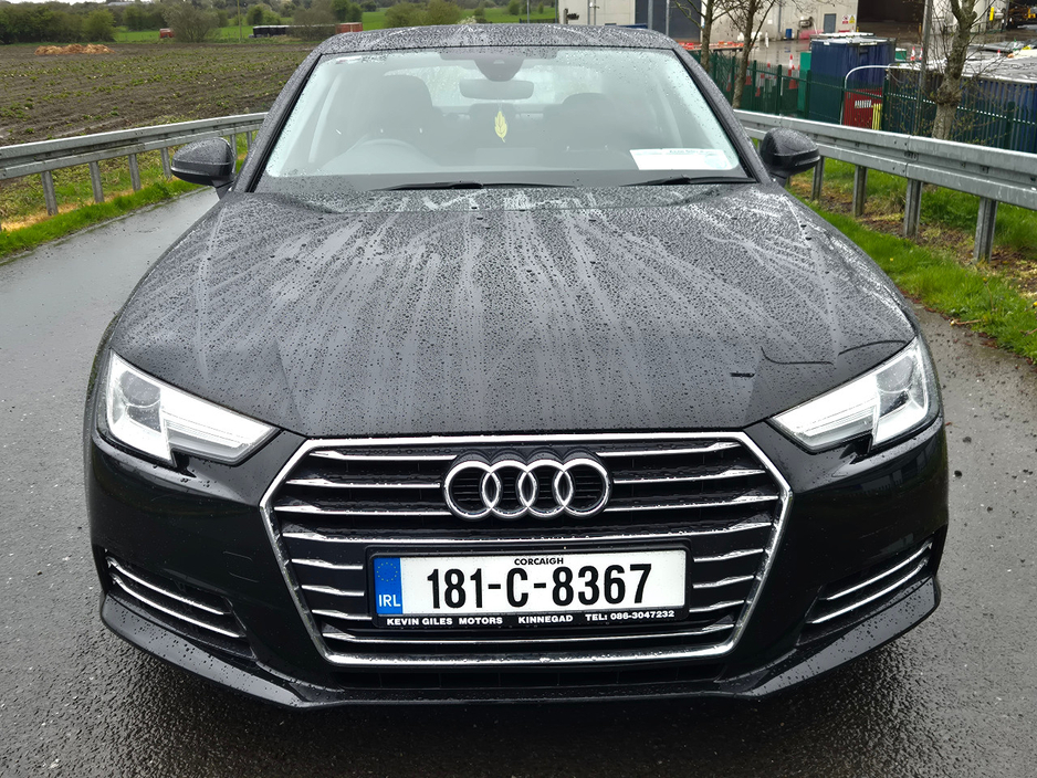 2018 Audi A4 - image 3