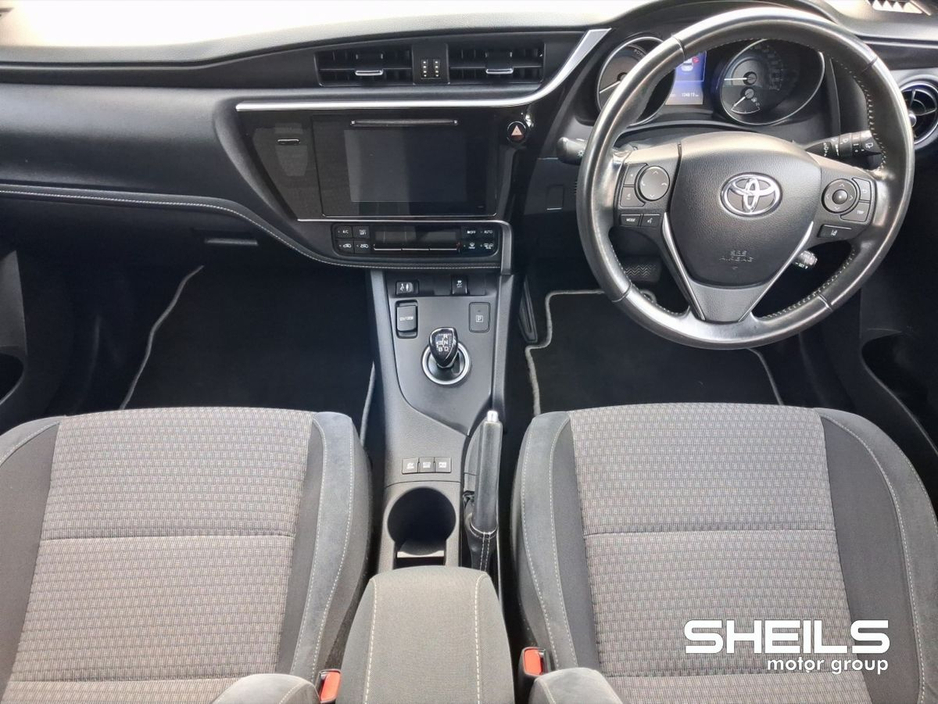 2018 Toyota Auris Hybrid Luna Sport €18,500