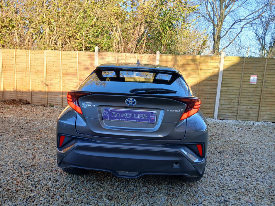 2022 Toyota C-HR HYBRID SOL 4DR AUTO €21,950