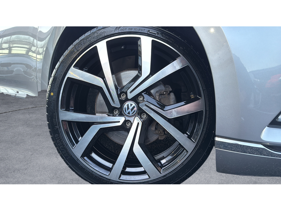 2018 Volkswagen Passat *HIGHLINE-65,000KM-HUGE SPEC-AUTO €22,900