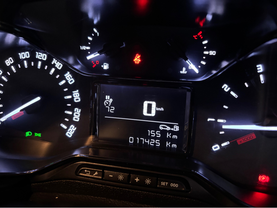 2024 Citroen Berlingo LX BLUEHDI 100 LWB Only 17000 kms THIS PRICE IS VAT INCLUSIVE Finance Available own this van from €90 per week €20,999