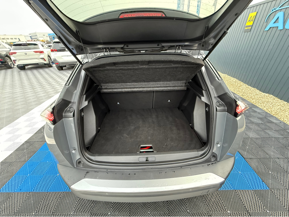 2024 Peugeot 2008 ALLURE - ELECTRIC - AUTO - 12M WARRANTY - CAR: 1601