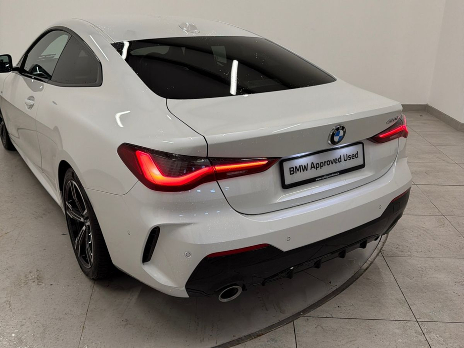 2025 BMW 4 Series - image 24