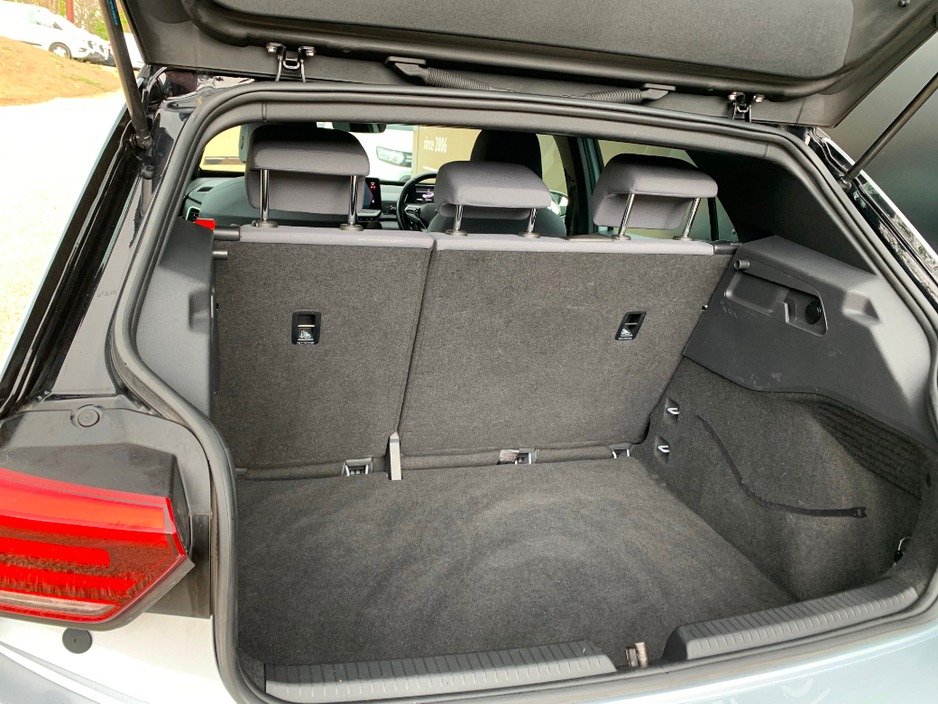 2021 Volkswagen ID.3 - image 10