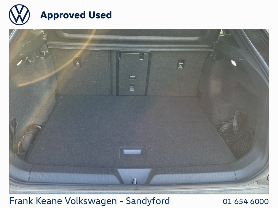 2025 Volkswagen ID.5 - image 6