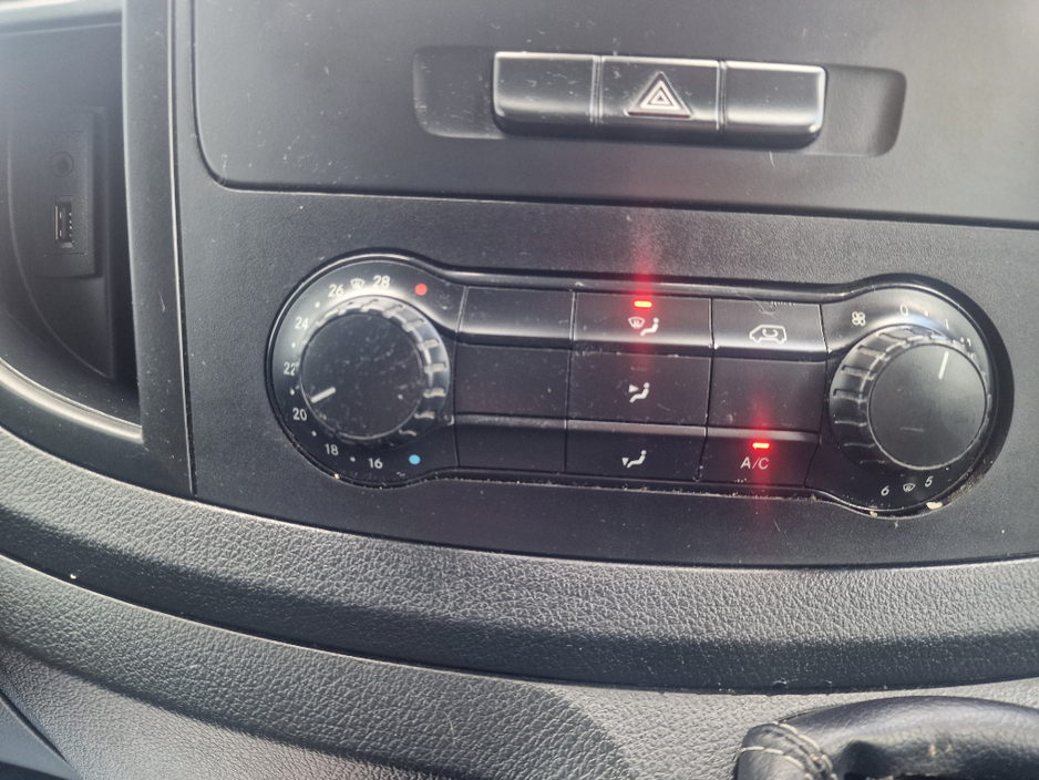 2018 Mercedes-Benz Vito - image 13