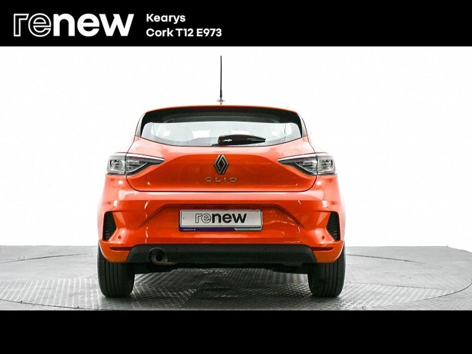 2025 Renault Clio - image 10