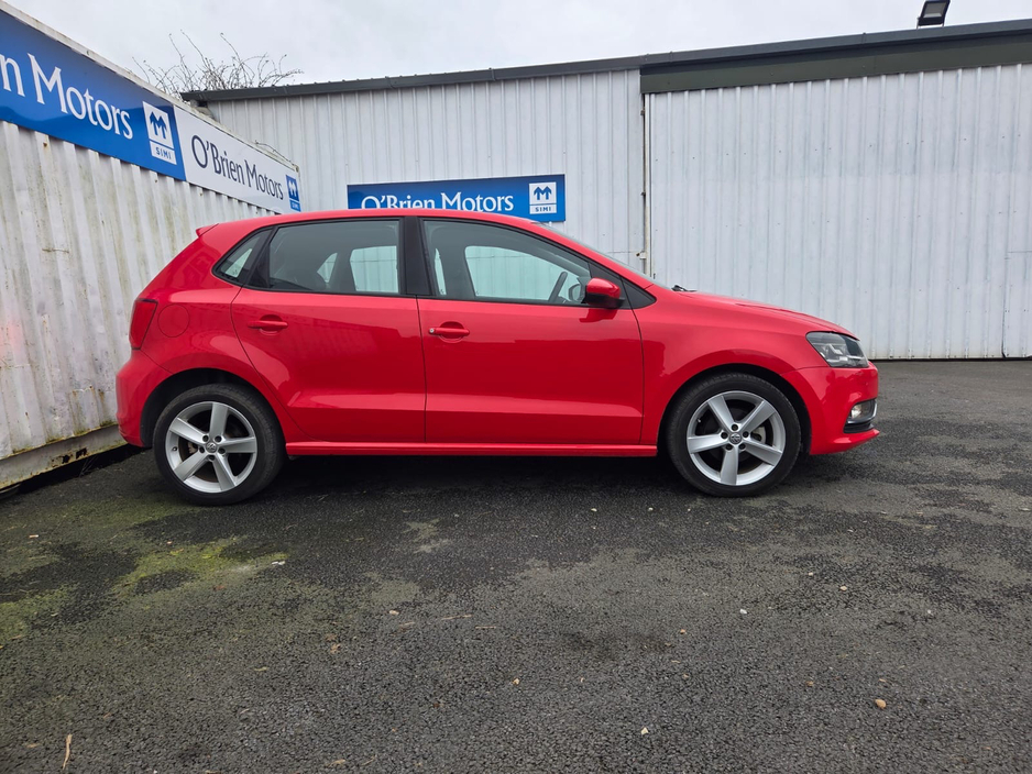 2016 Volkswagen Polo - image 8