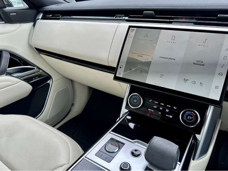 2023 Land Rover Range Rover - image 13