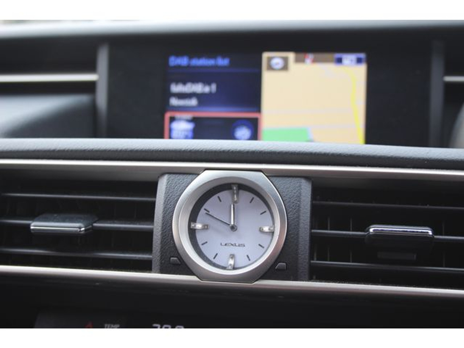 2016 Lexus RC 300 h - image 28