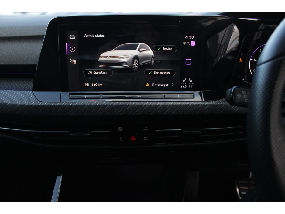 2023 Volkswagen Golf - image 14