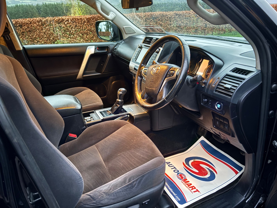 2019 Toyota Landcruiser - image 9