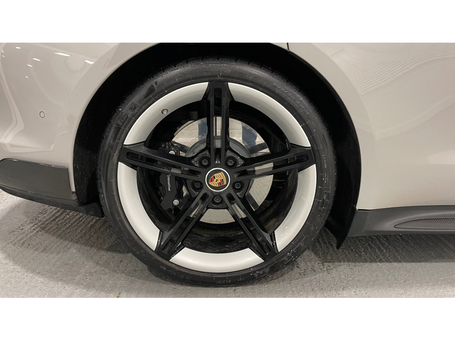 2023 Porsche Taycan GTS PERFORMANCE PLUS 4WD**600 BHP***25000 EURO WORTH OF EXTRAS***PREMIUM CARS IN THE NORTH EAST*** €89,950