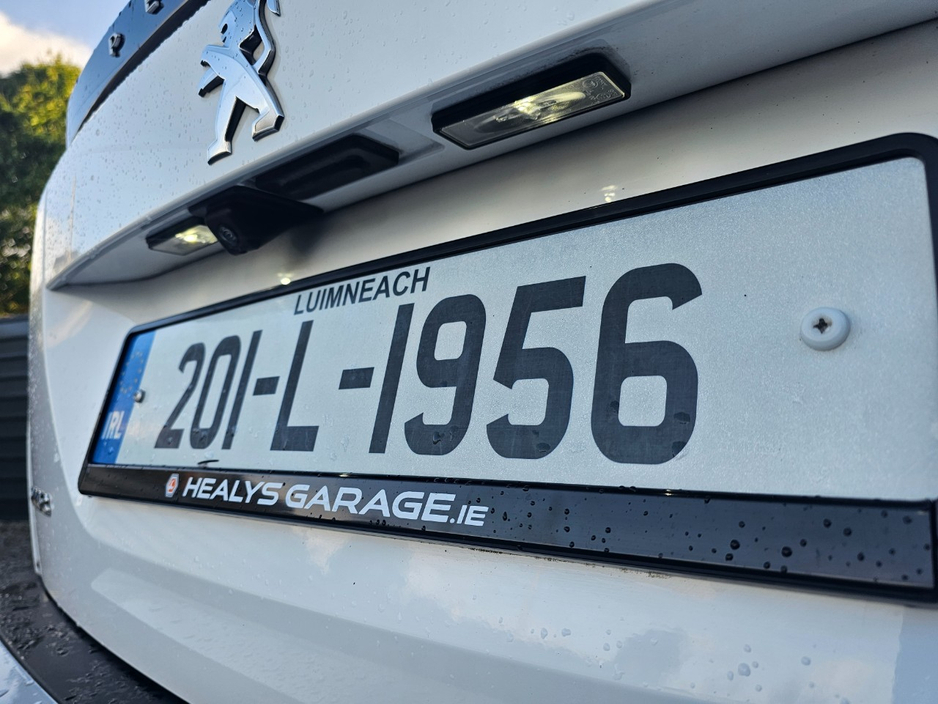 2020 Peugeot 2008 - image 8