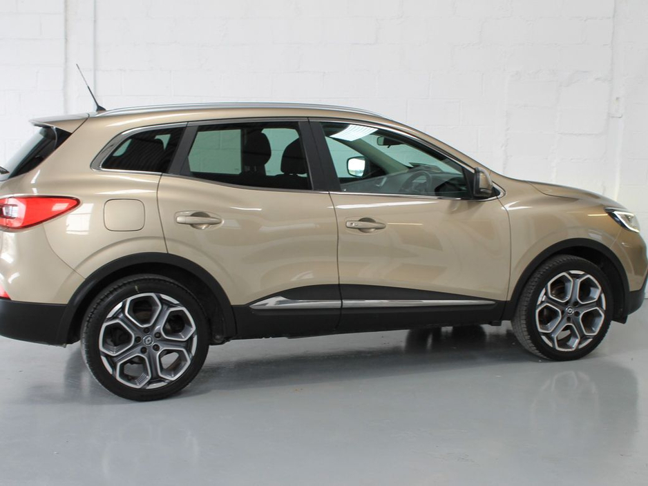 2016 Renault Kadjar - image 5