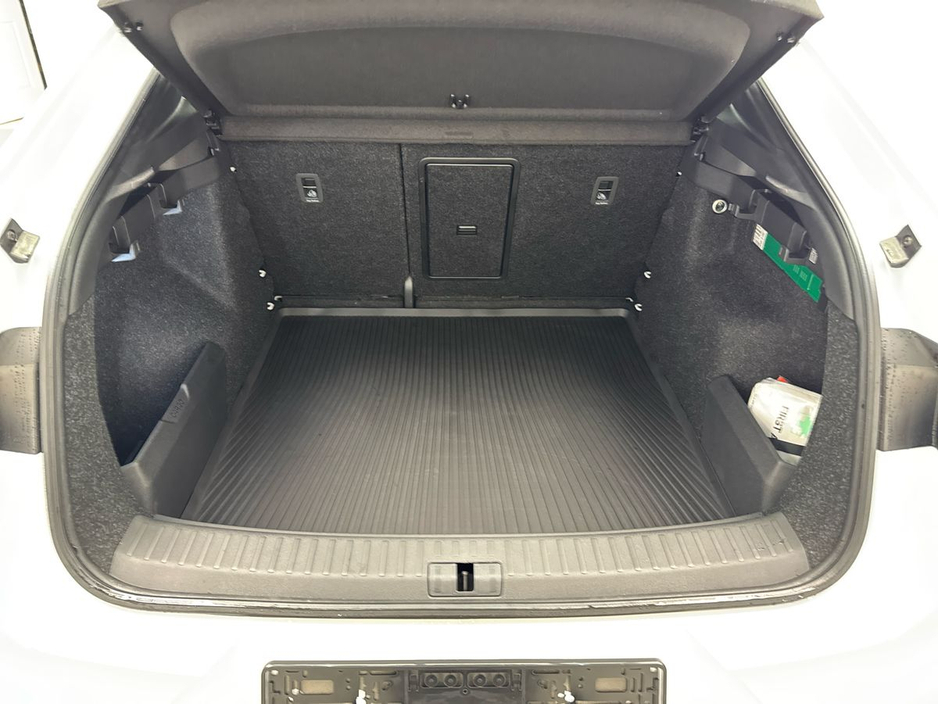 2026 Skoda Enyaq - image 9