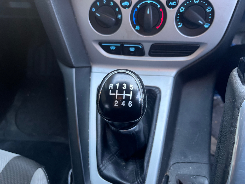 2012 Ford Focus 1.6 TDCI 95BHP ZETEC 5 5DR