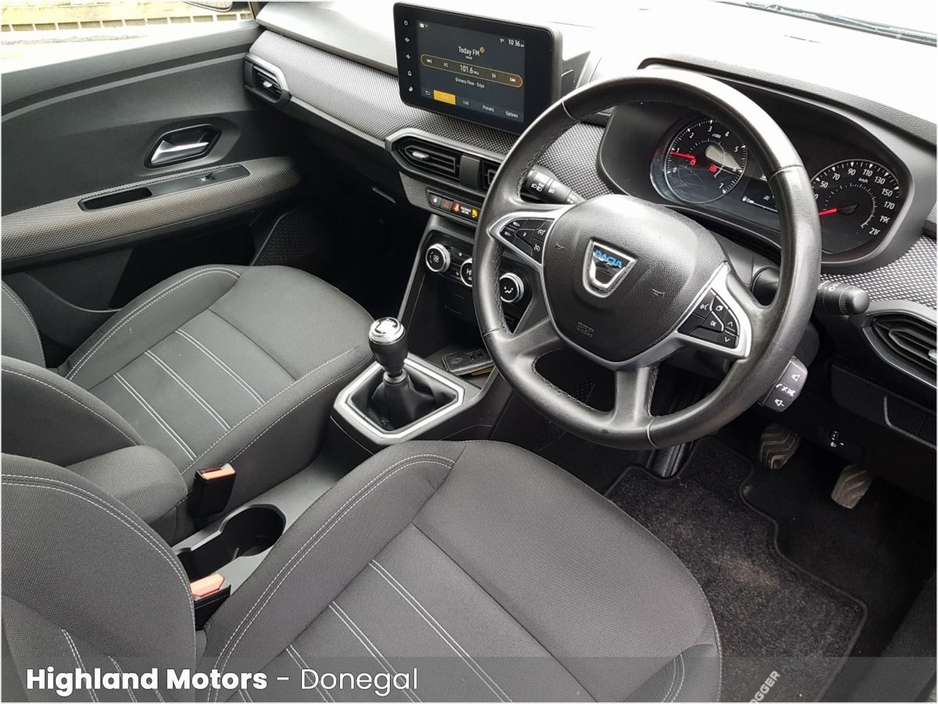 2022 Dacia Jogger - image 6