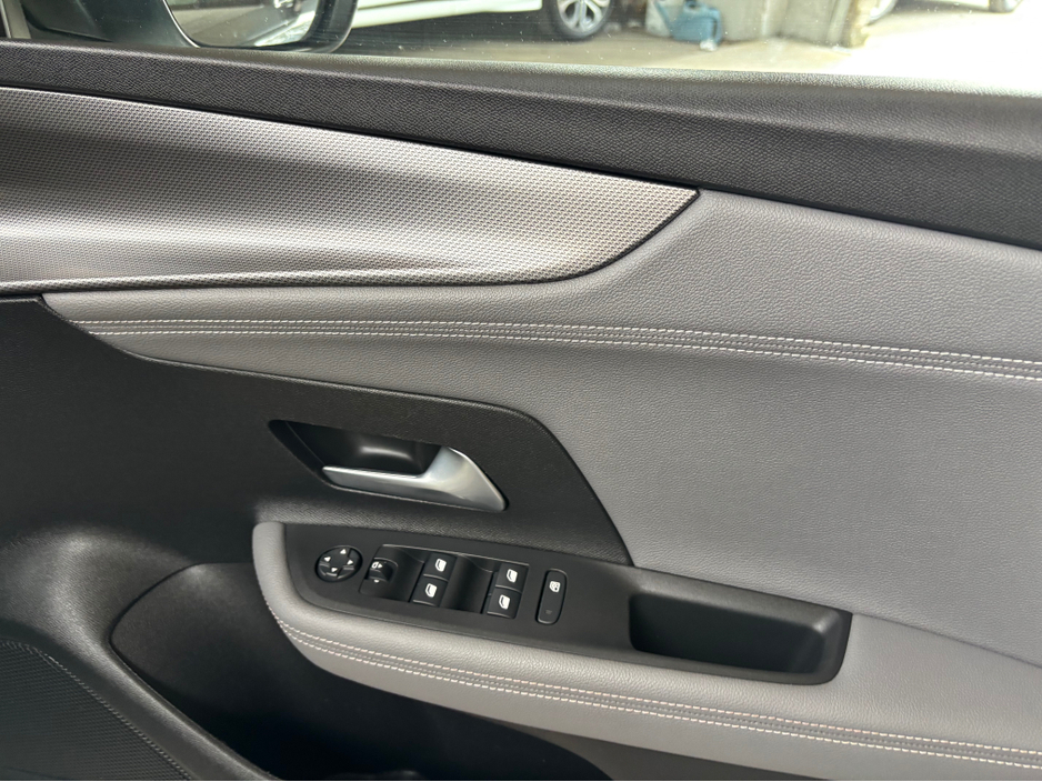 2025 Opel Mokka - image 10