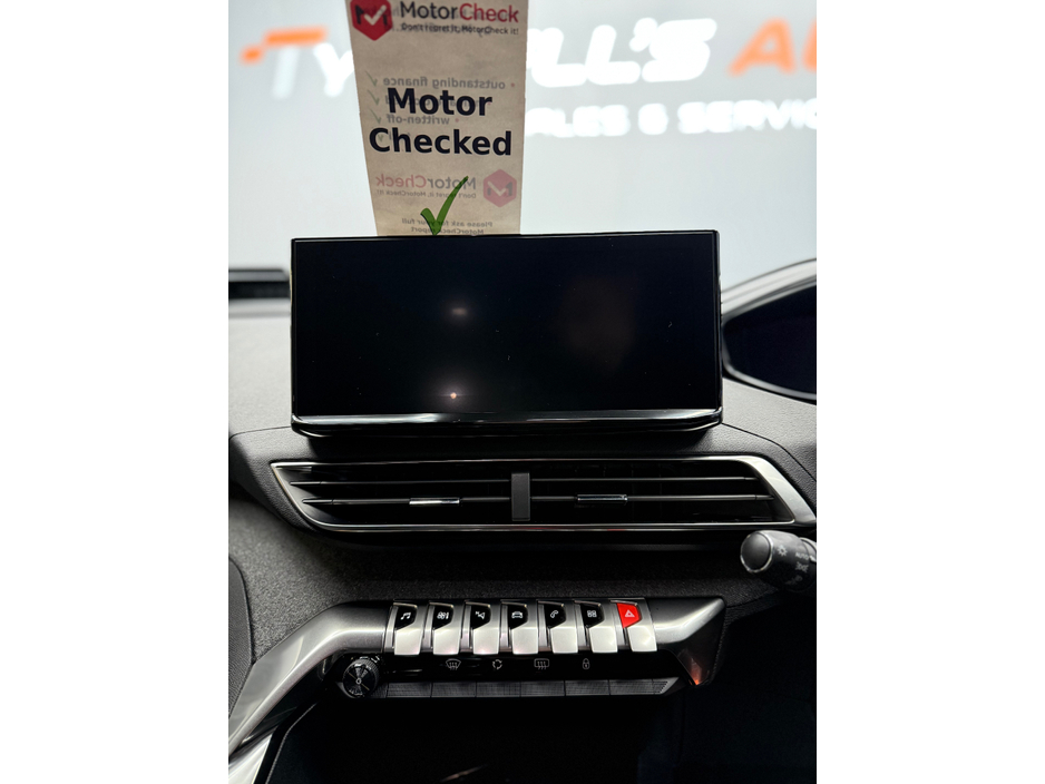 2022 Peugeot 5008 - image 20