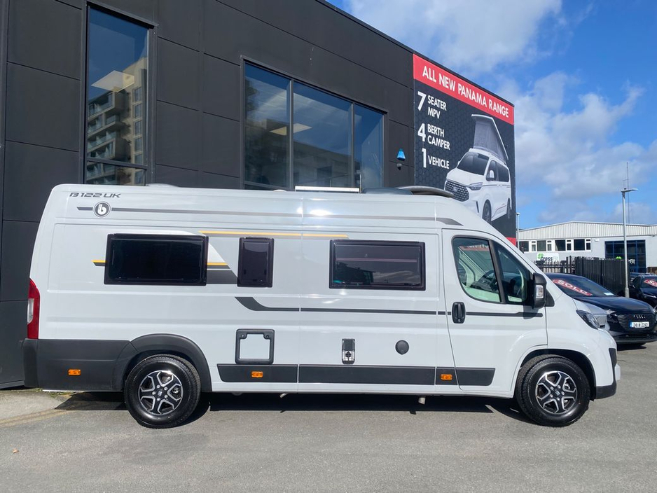 2026 Ford Transit Custom - image 3