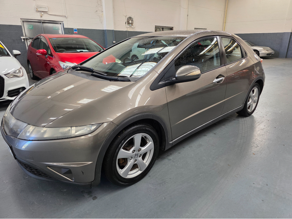 2009 Honda Civic - image 3